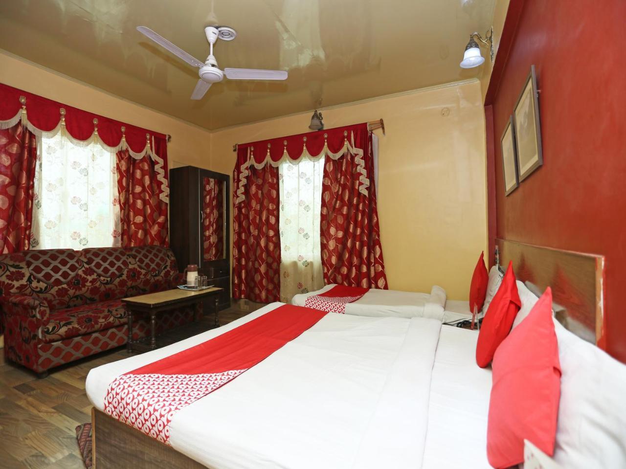 Oyo 4529 Hotel Star Of Kashmir ศรีนาการ์ ภายนอก รูปภาพ