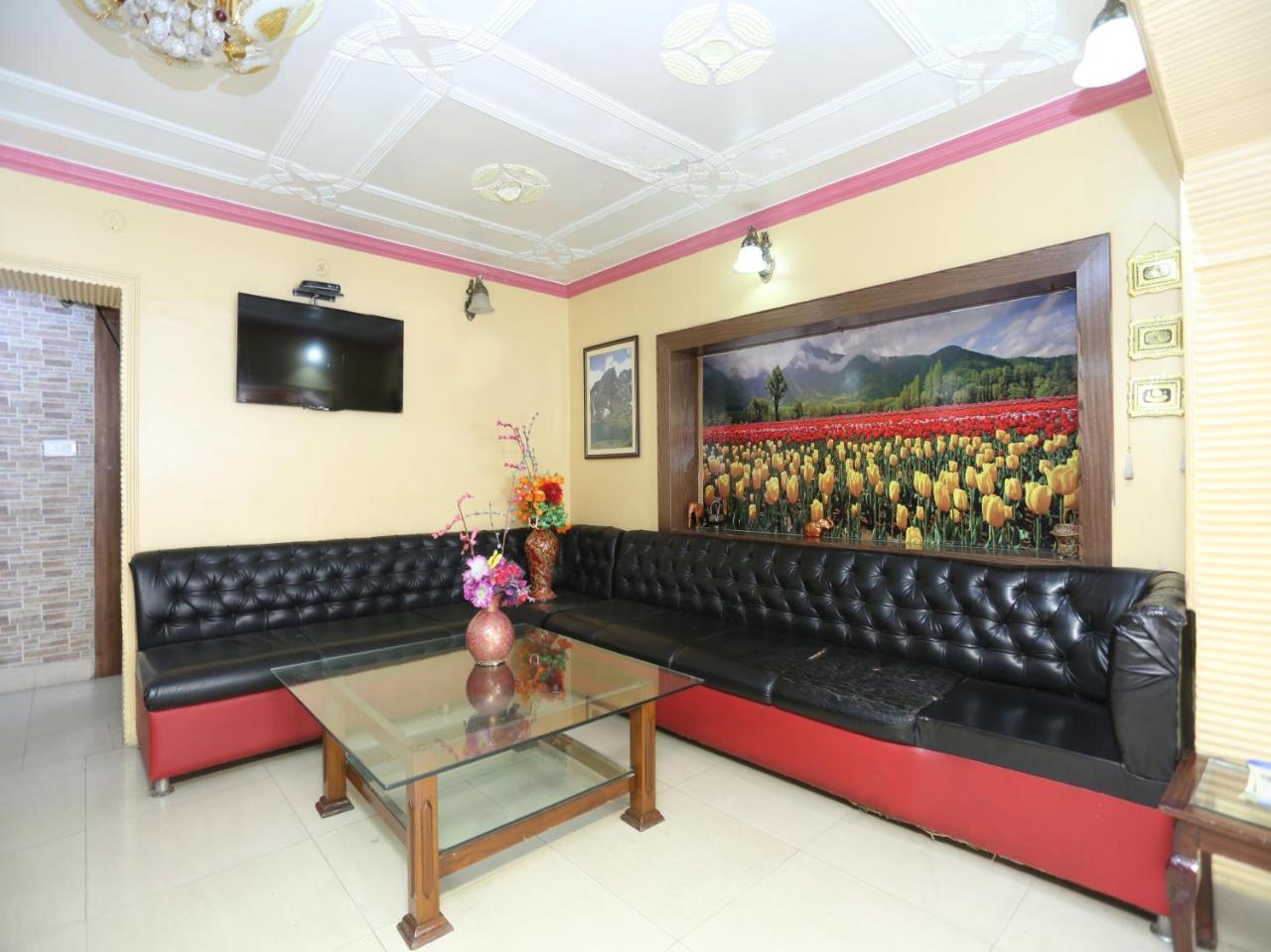 Oyo 4529 Hotel Star Of Kashmir ศรีนาการ์ ภายนอก รูปภาพ