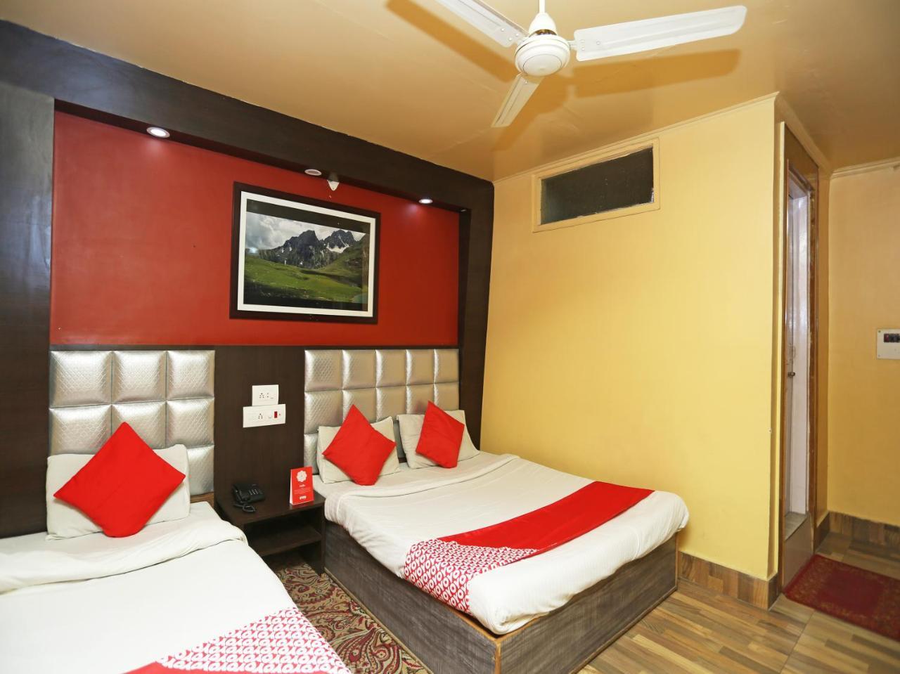 Oyo 4529 Hotel Star Of Kashmir ศรีนาการ์ ภายนอก รูปภาพ